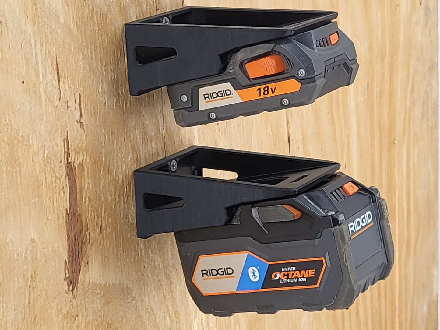 Ridgid 18v Horizontal Locking Battery Mount Hanger Holder - Black